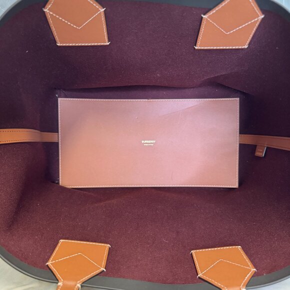 Burberry Medium London Check-Pattern Tote Bag - Picture 12 of 13